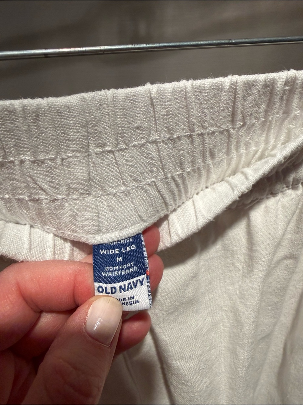 Old Navy wide leg linen pants, white, size Medium, EUC - Picture 2 of 3